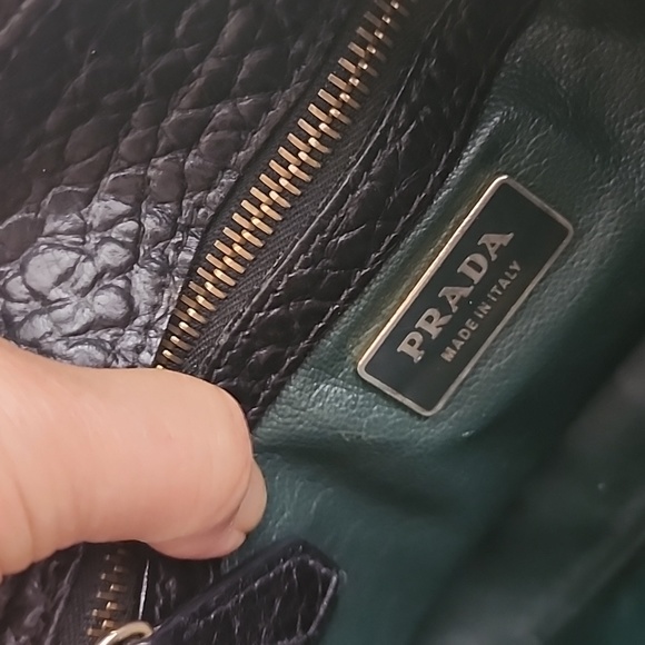 Prada shoulder bag and dust bag - Picture 4 of 16